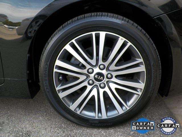 2014 Kia Cadenza Premium 4dr Sedan